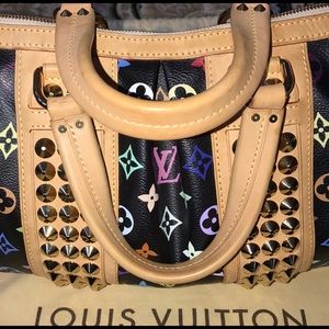 LV Courtney Bag!